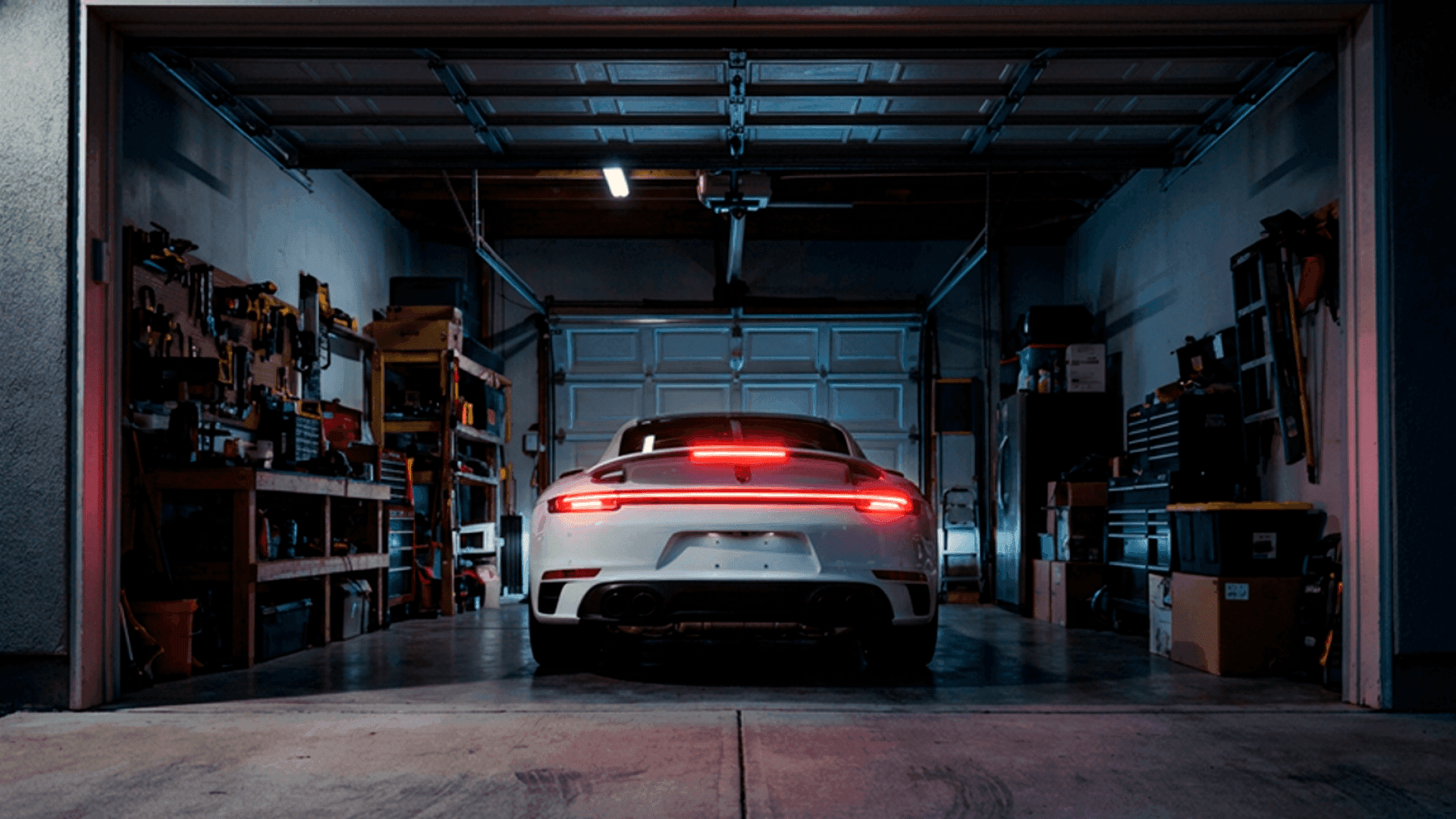 Porsche 911 — cover